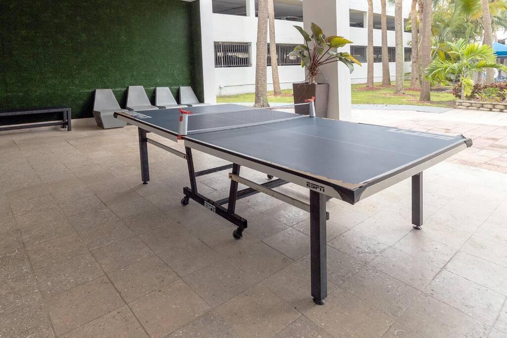 Stunning & Spacious Resort-Style Condo Across From Beach! Miami Beach Eksteriør bilde