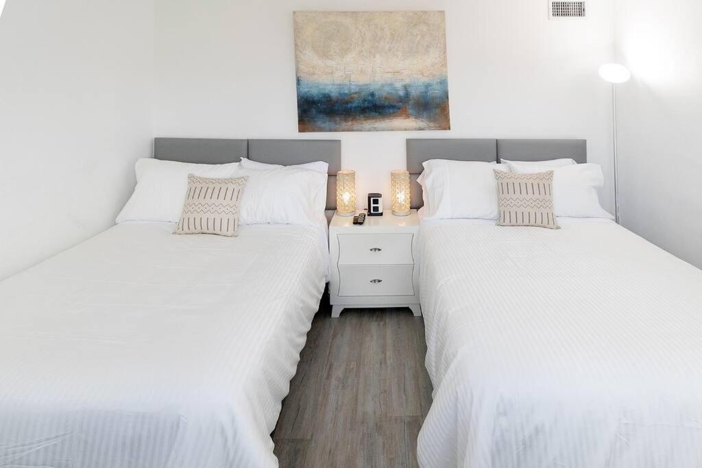 Stunning & Spacious Resort-Style Condo Across From Beach! Miami Beach Eksteriør bilde