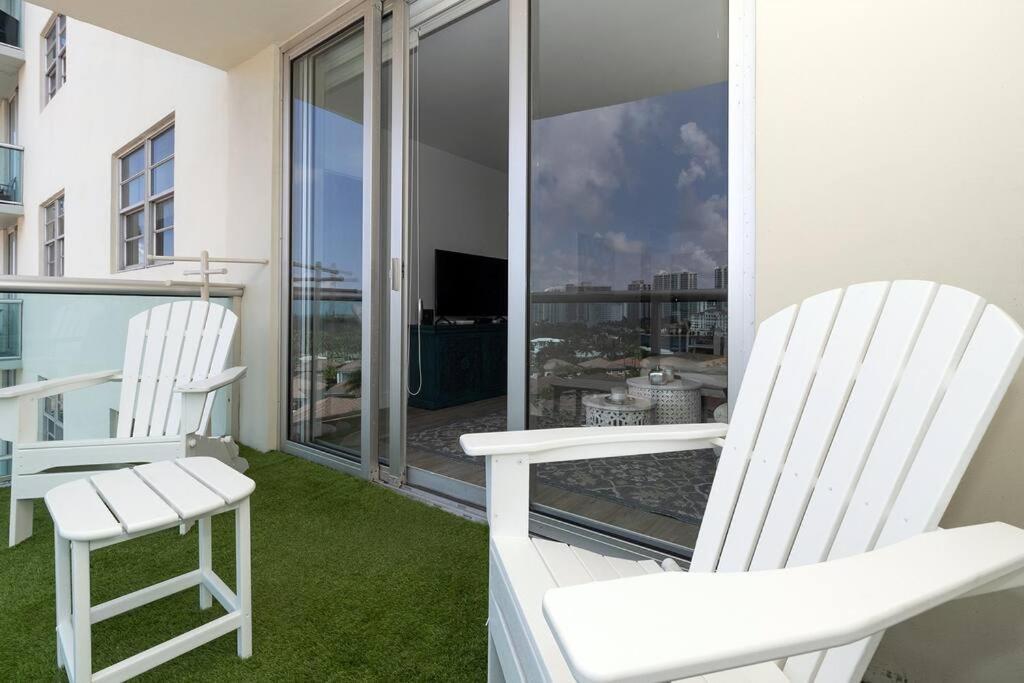 Stunning & Spacious Resort-Style Condo Across From Beach! Miami Beach Eksteriør bilde