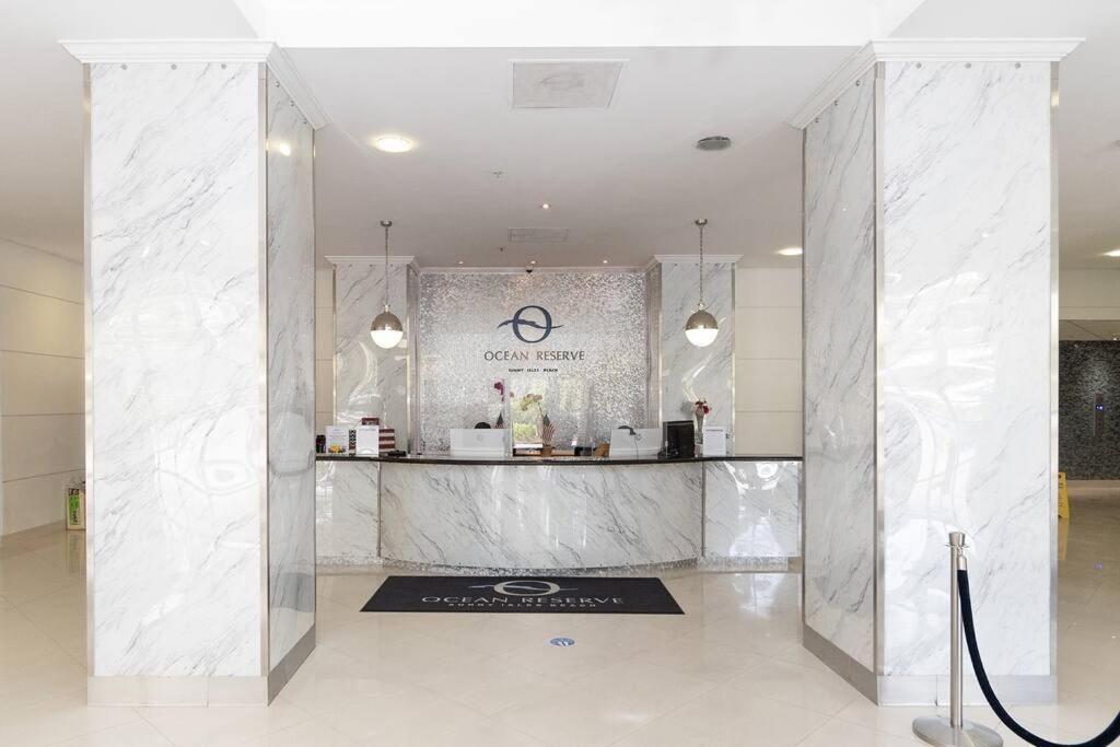 Stunning & Spacious Resort-Style Condo Across From Beach! Miami Beach Eksteriør bilde